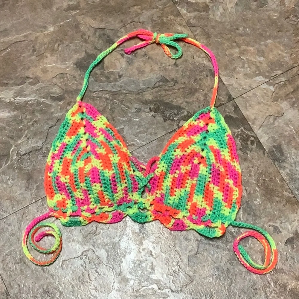 Neon bright crochet bikini top - Picture 2 of 8